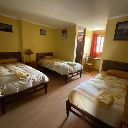 La Casa De Zarela Hotel Уарас Екстериор снимка