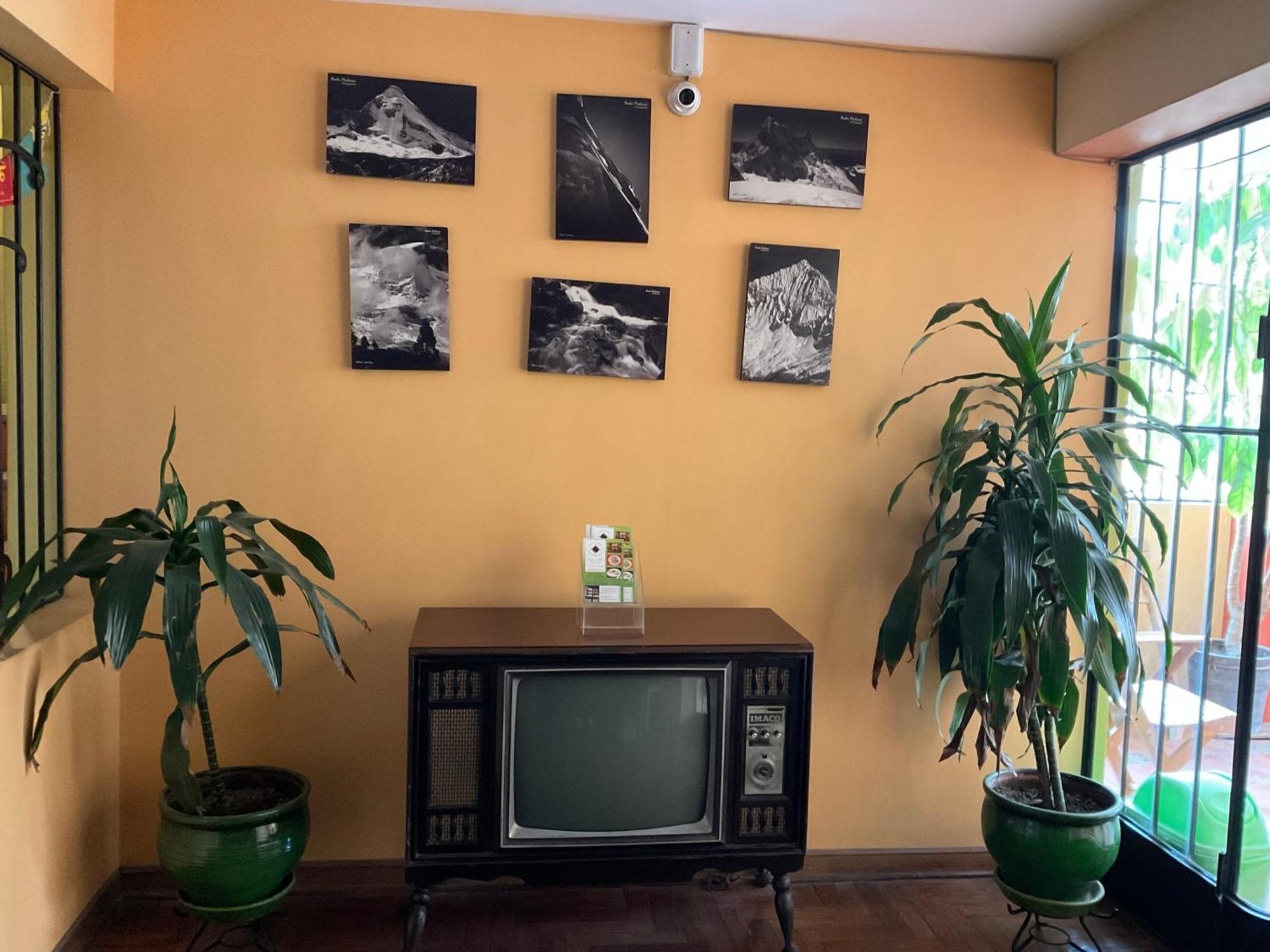 La Casa De Zarela Hotel Уарас Екстериор снимка