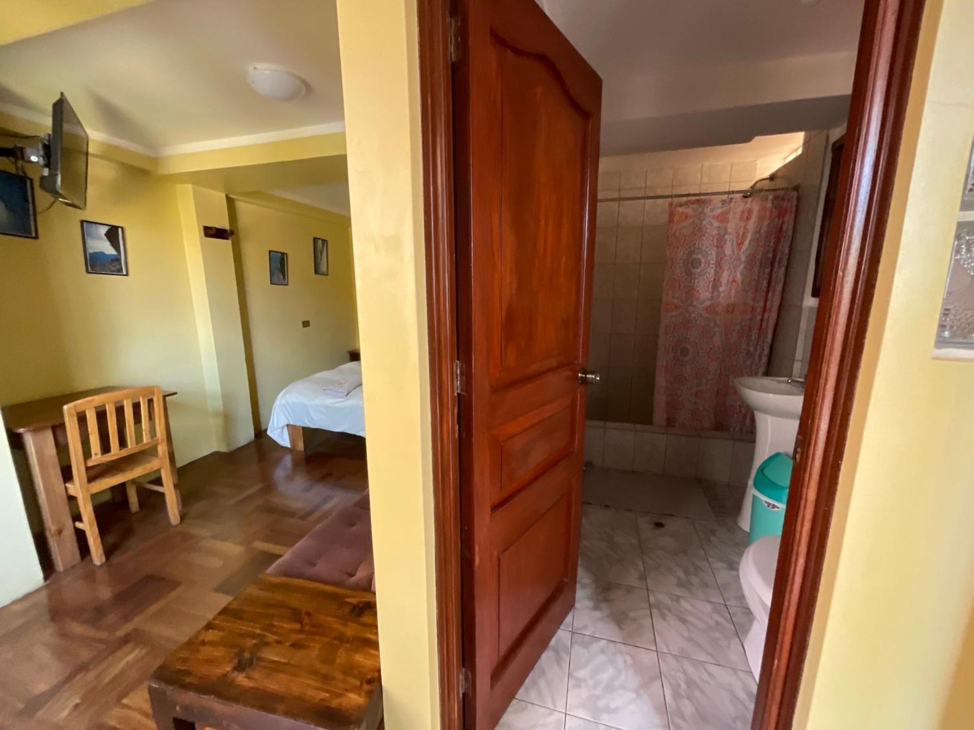 La Casa De Zarela Hotel Уарас Екстериор снимка